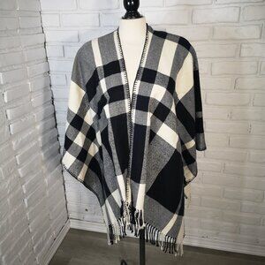 Jones New York Signature Woman 1 Size Black White & Grey Checked Poncho/Wrap